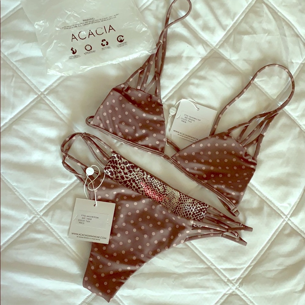 Acacia Puka Santorini top M and Maui bottom L set